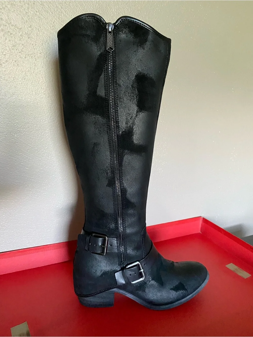 $398 Donald L Pliner black leather boots 8.5
